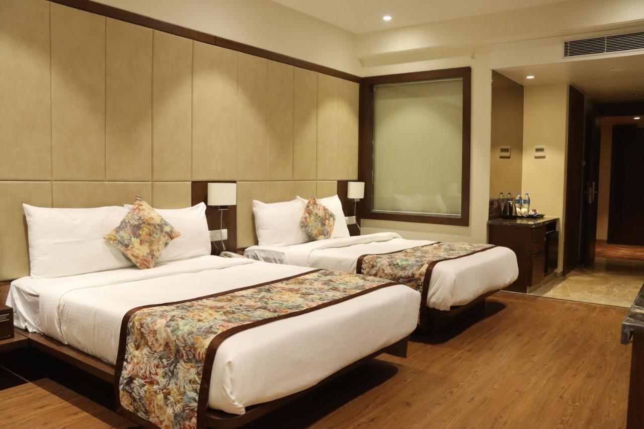 Pride Hotel Bhopal Exterior photo