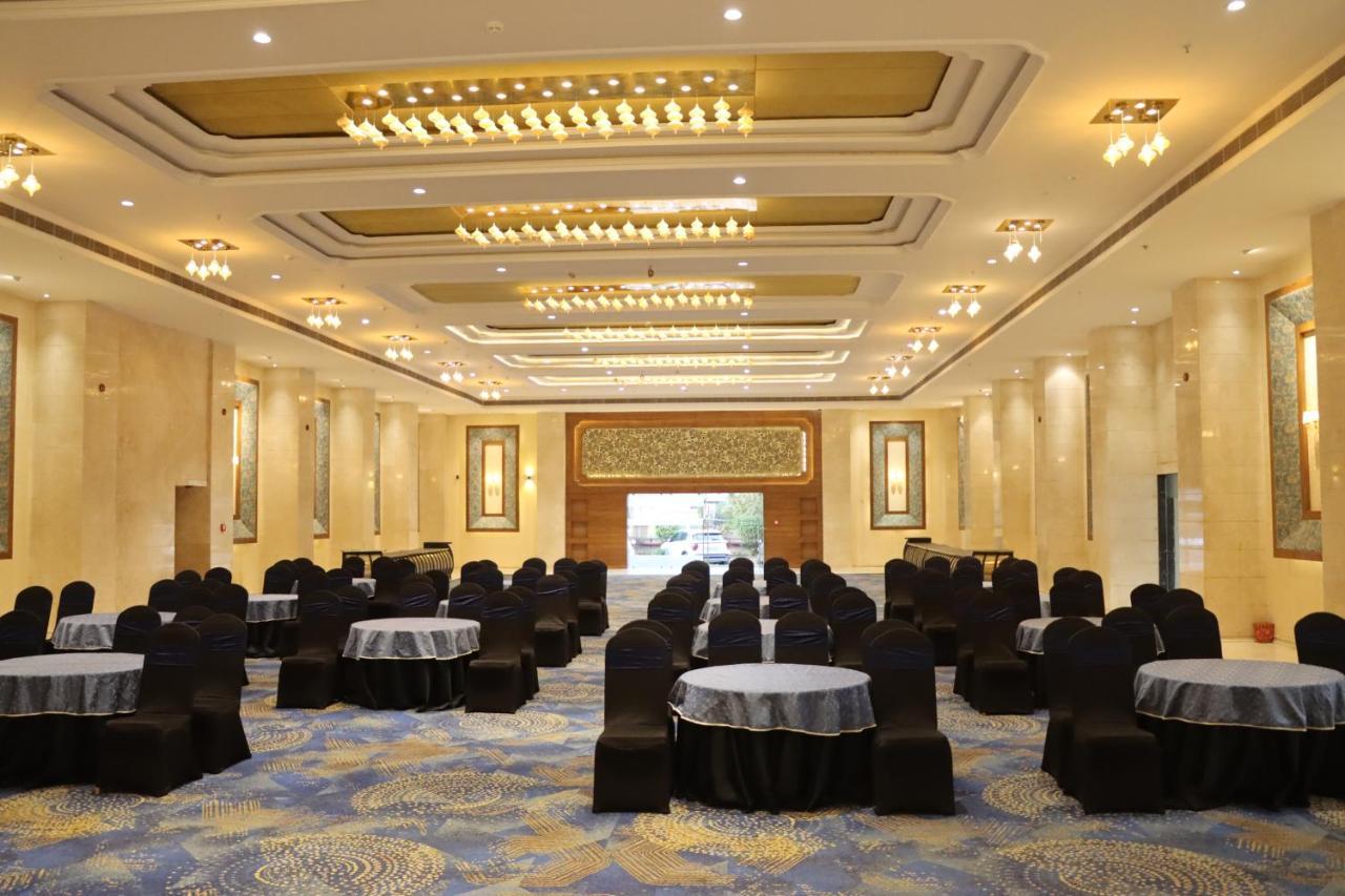 Pride Hotel Bhopal Exterior photo