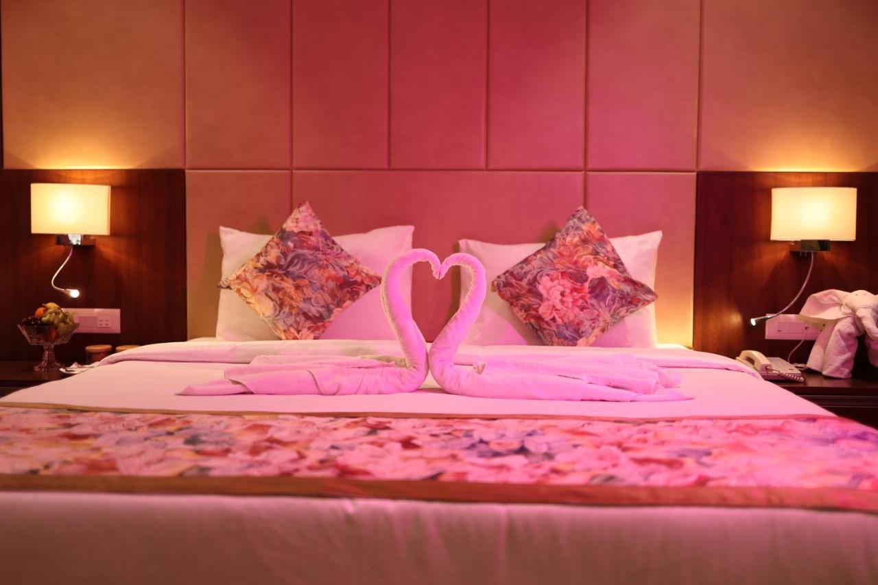 Pride Hotel Bhopal Exterior photo