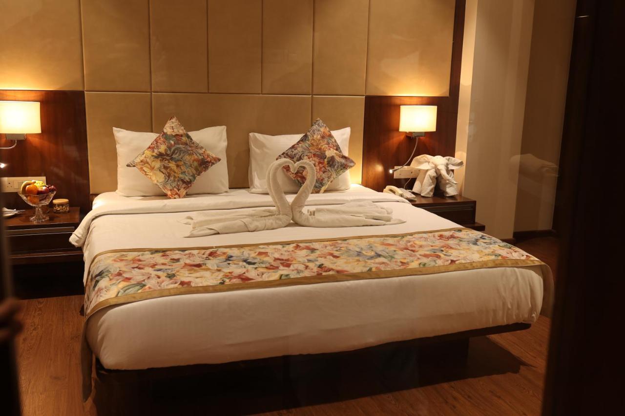 Pride Hotel Bhopal Exterior photo